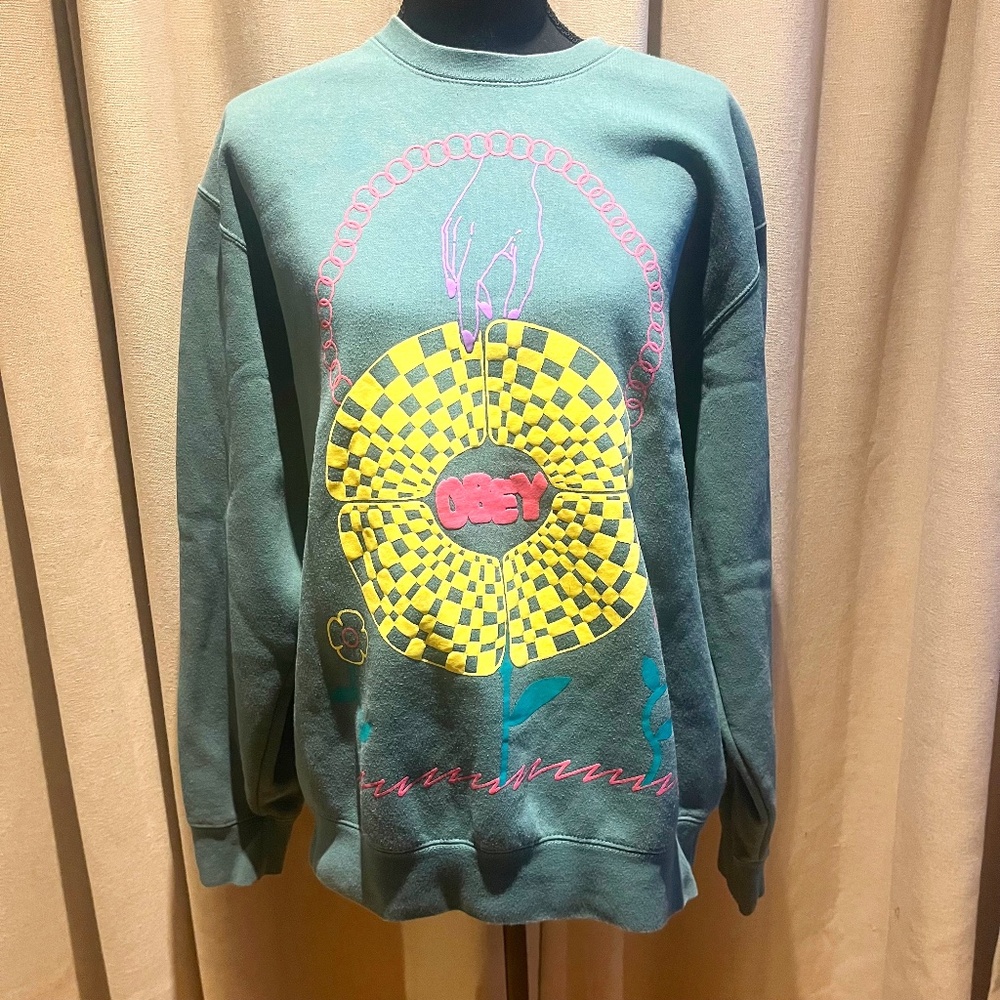 OBEY Graphic Sweatshirt – Size M